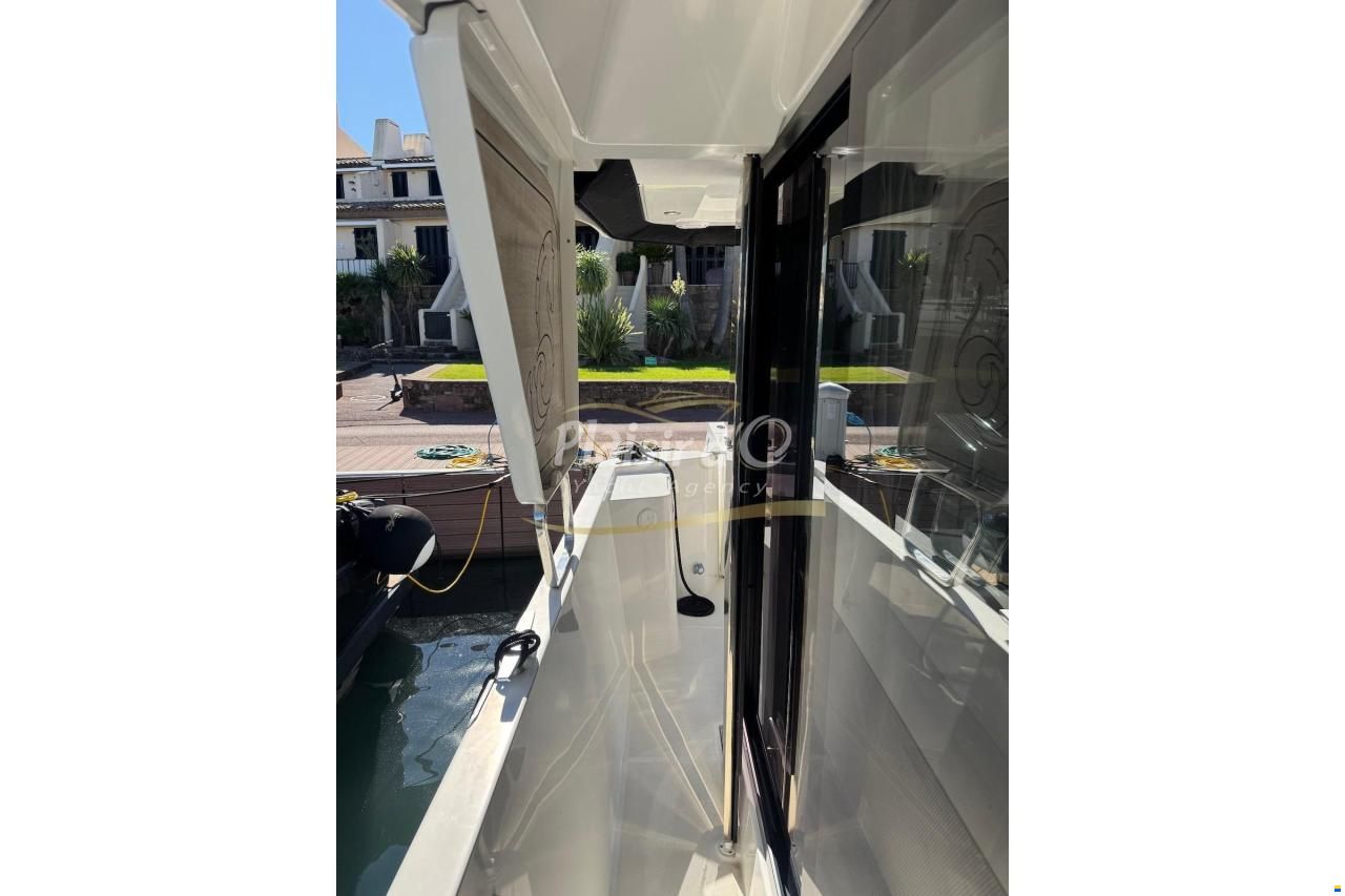 Beneteau Swift Trawler 35