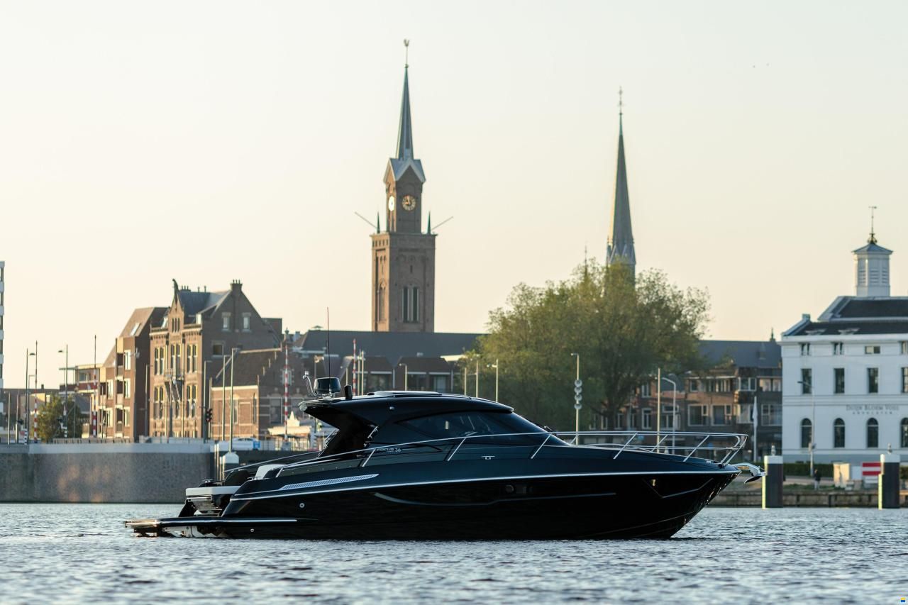 Focus Motor Yacht Power 36