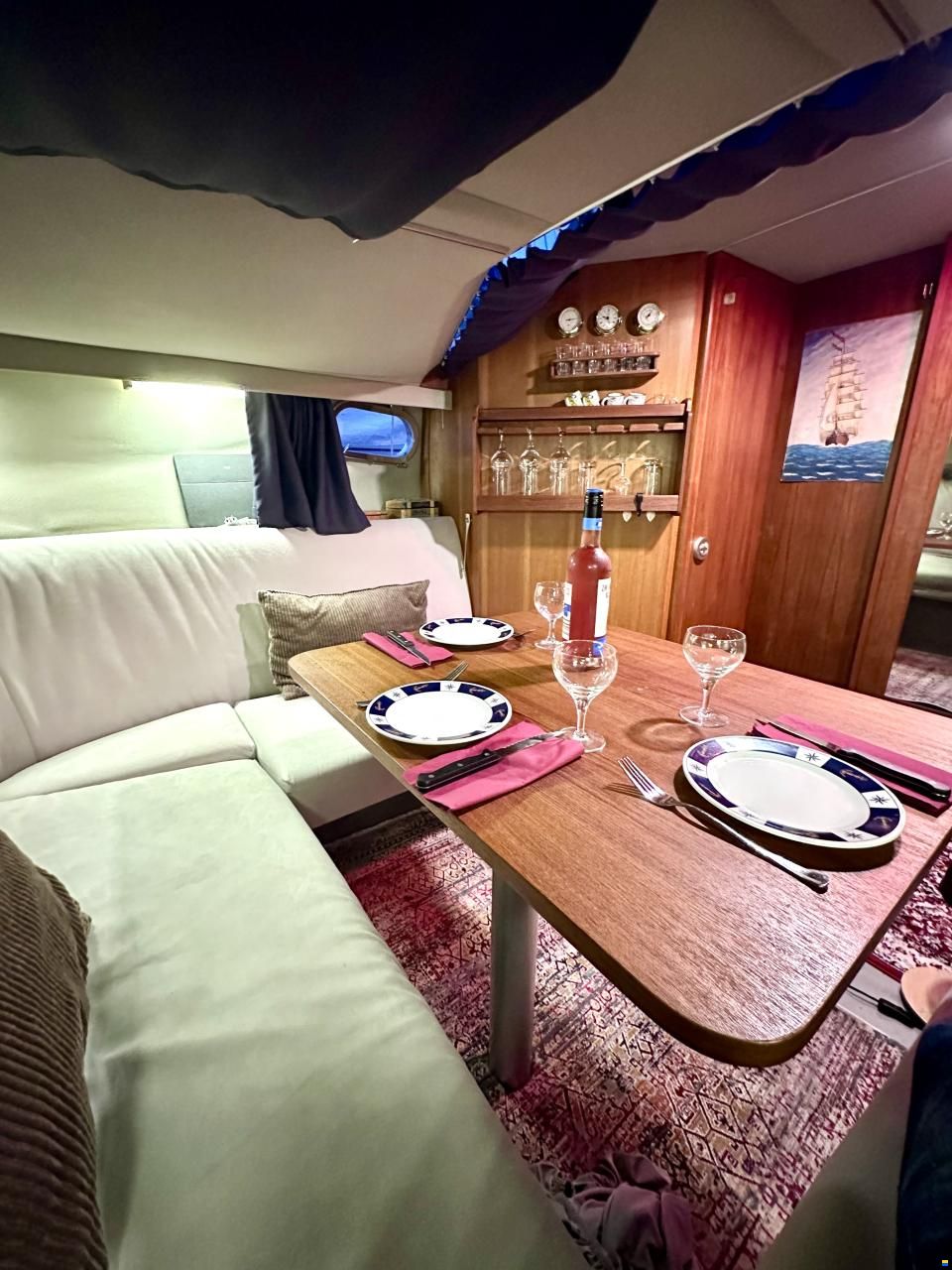Rio 830 Cabin