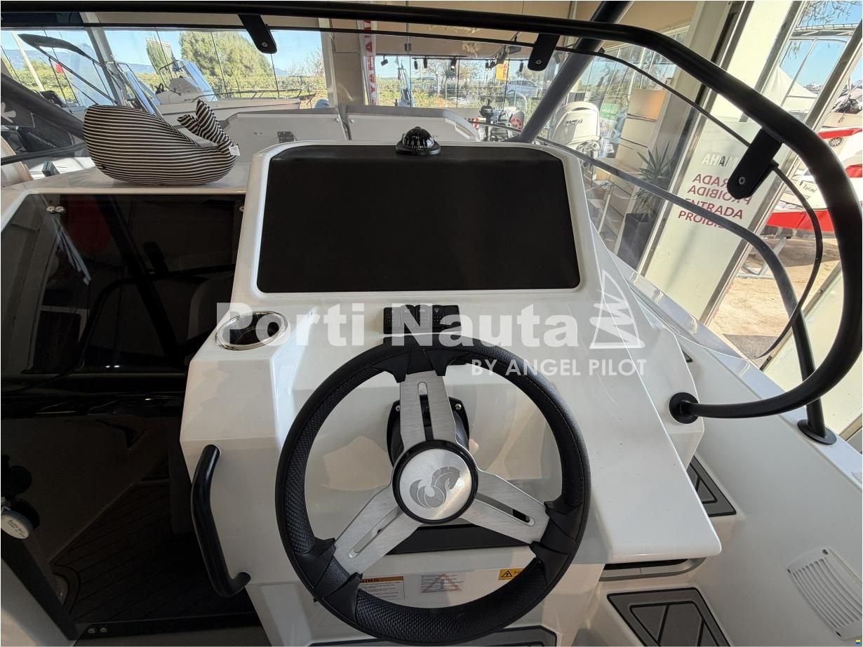 Beneteau Flyer 8 SUNdeck V2
