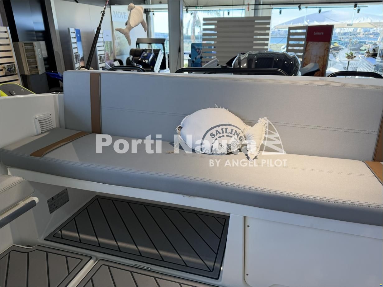 Beneteau Flyer 8 SUNdeck V2