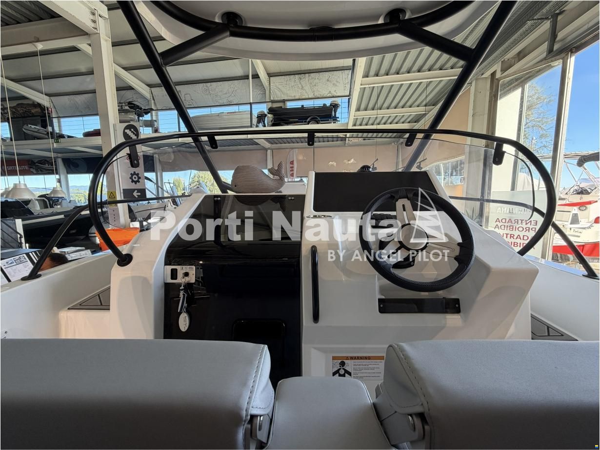 Beneteau Flyer 8 SUNdeck V2