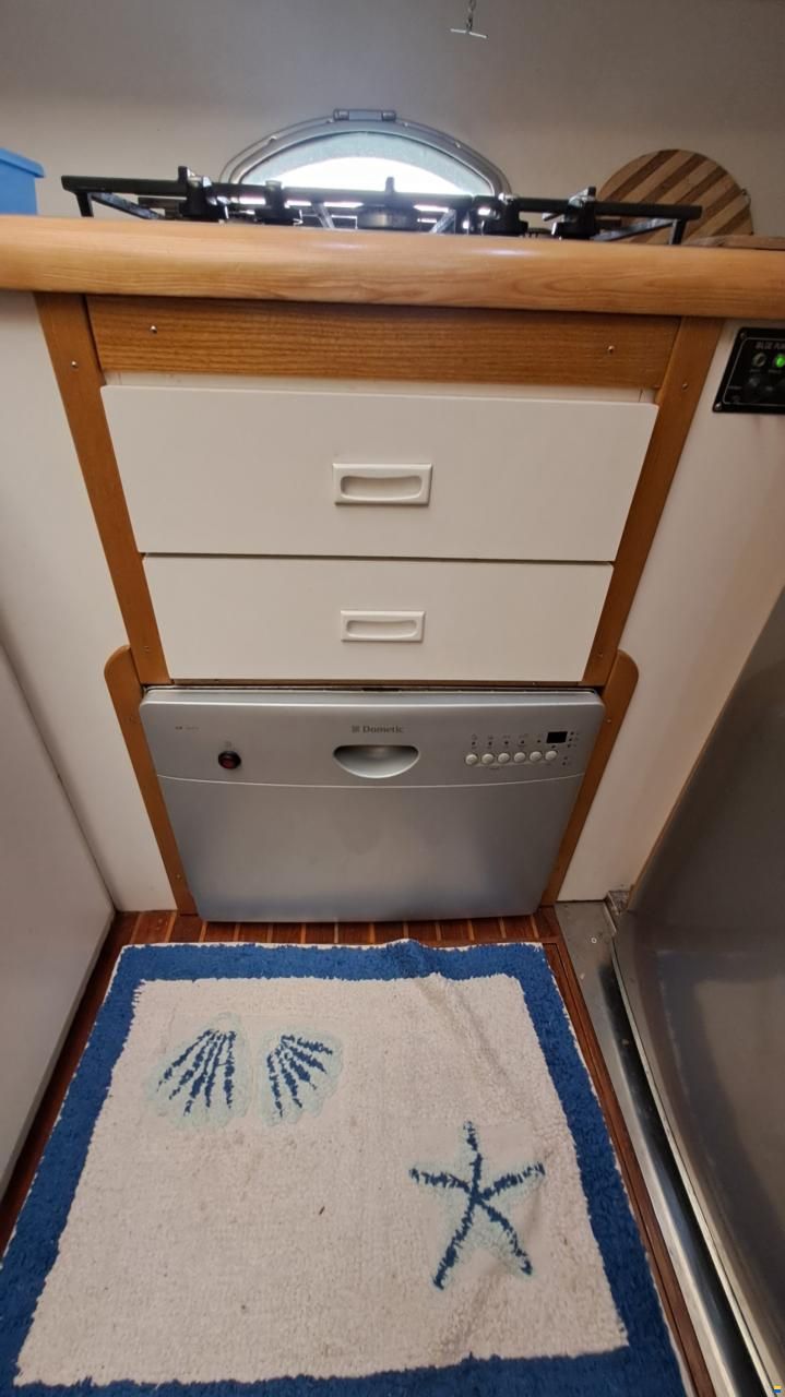 Aquarius 55 Fly