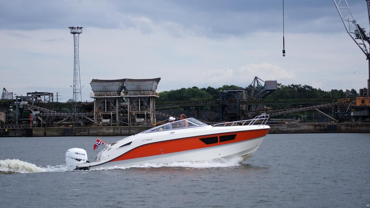 Uttern D77