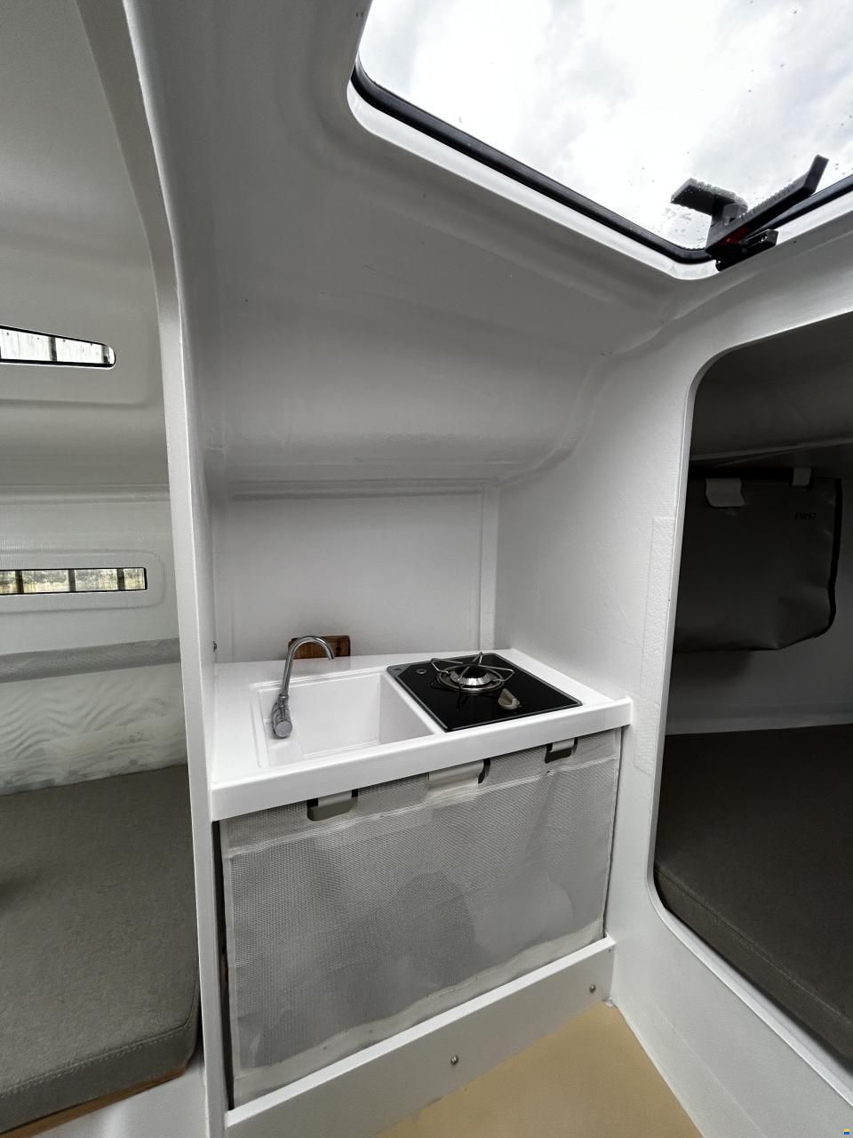 Beneteau First 27