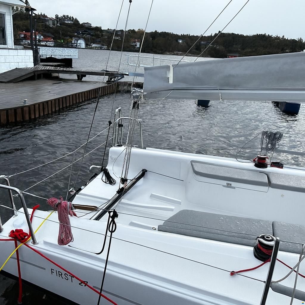 Beneteau First 27