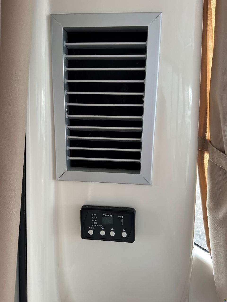 Quicksilver Activ 855