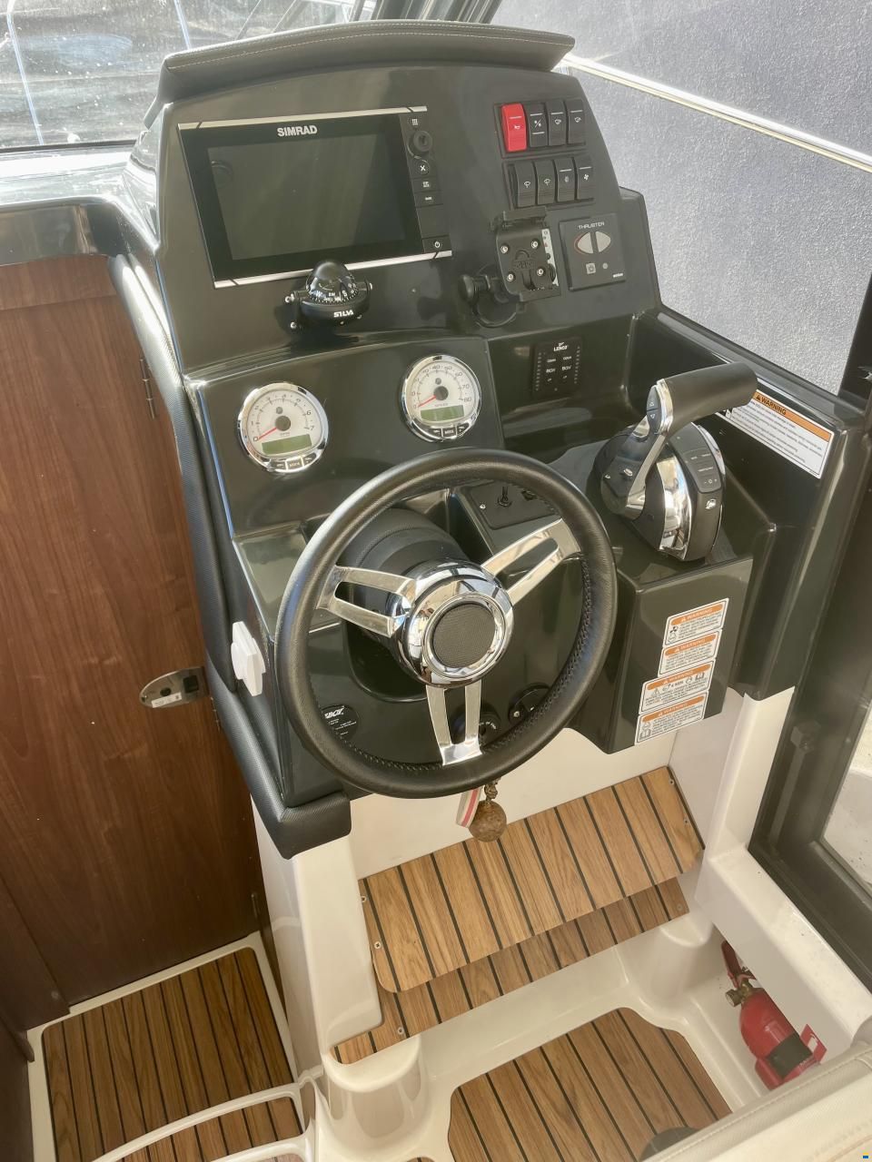 Quicksilver Activ 855