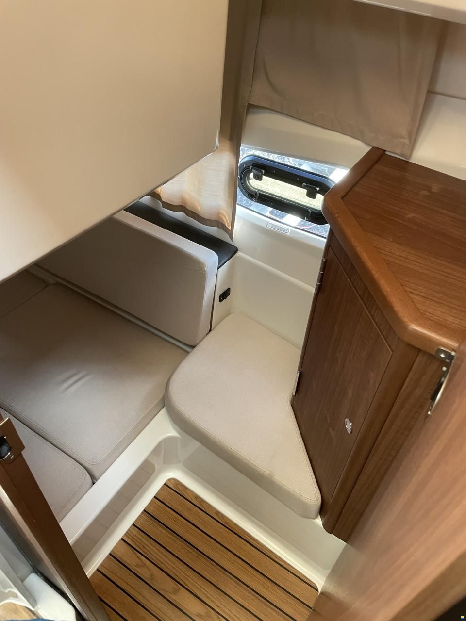 Quicksilver Activ 855