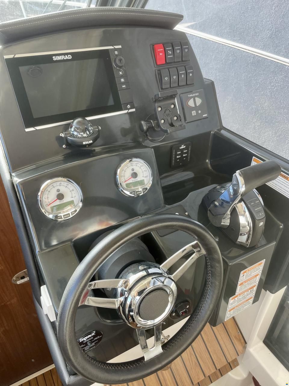 Quicksilver Activ 855