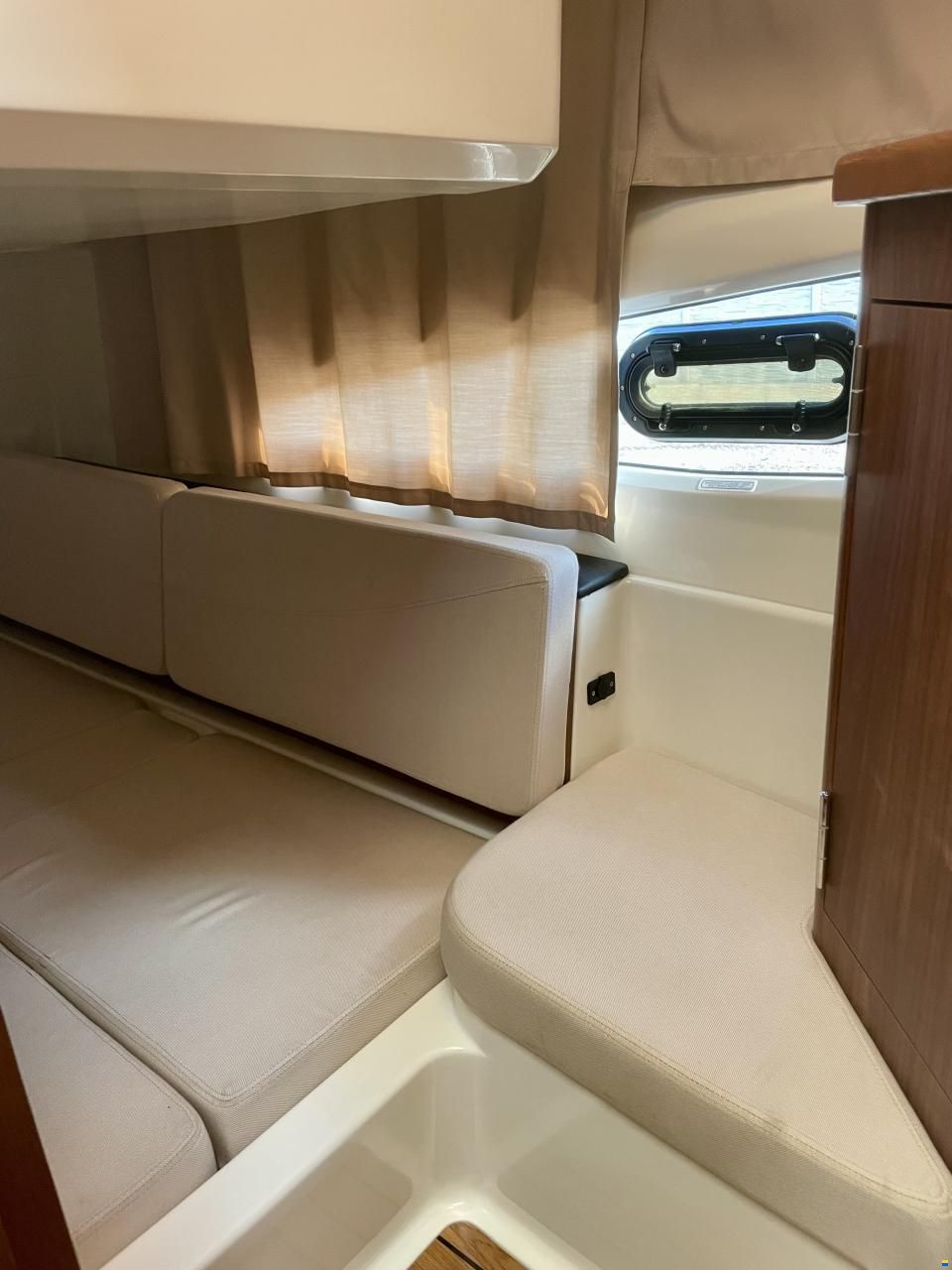 Quicksilver Activ 855