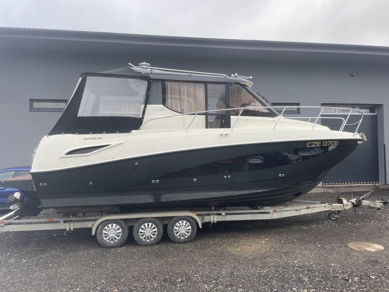 Quicksilver Activ 855