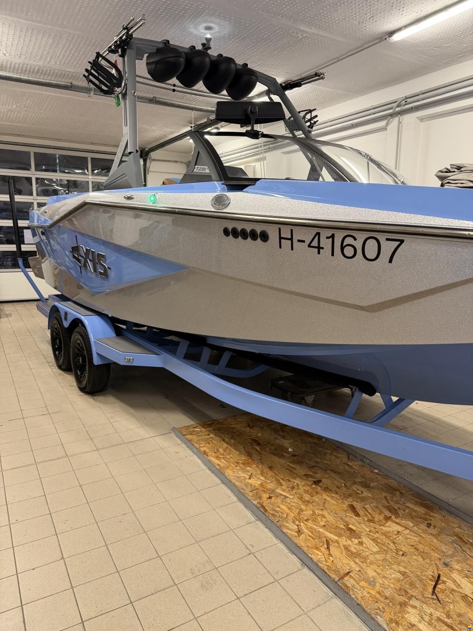 T235