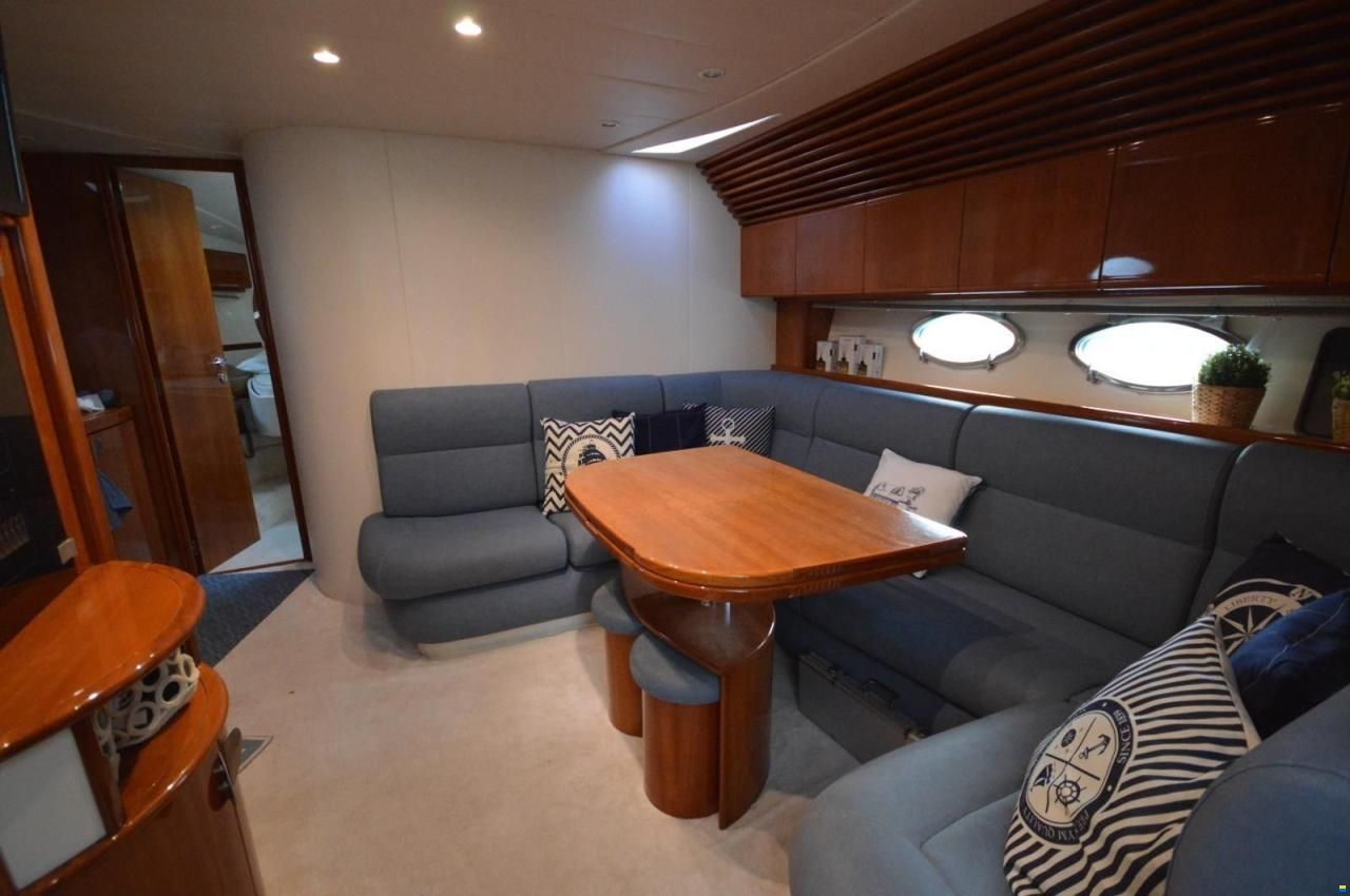 Pershing 52'