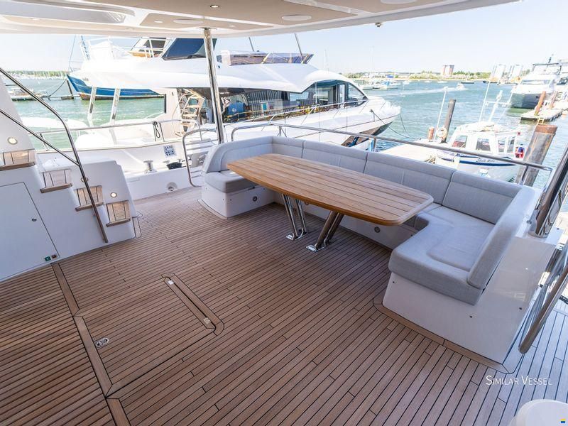 Sunseeker 95 Yacht