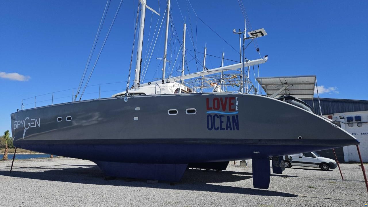 Lagoon 570