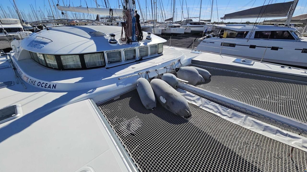 Lagoon 570