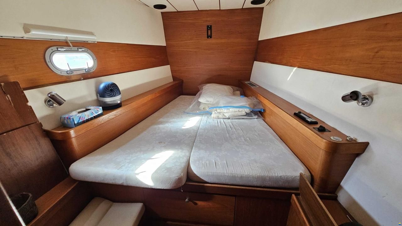 Lagoon 570