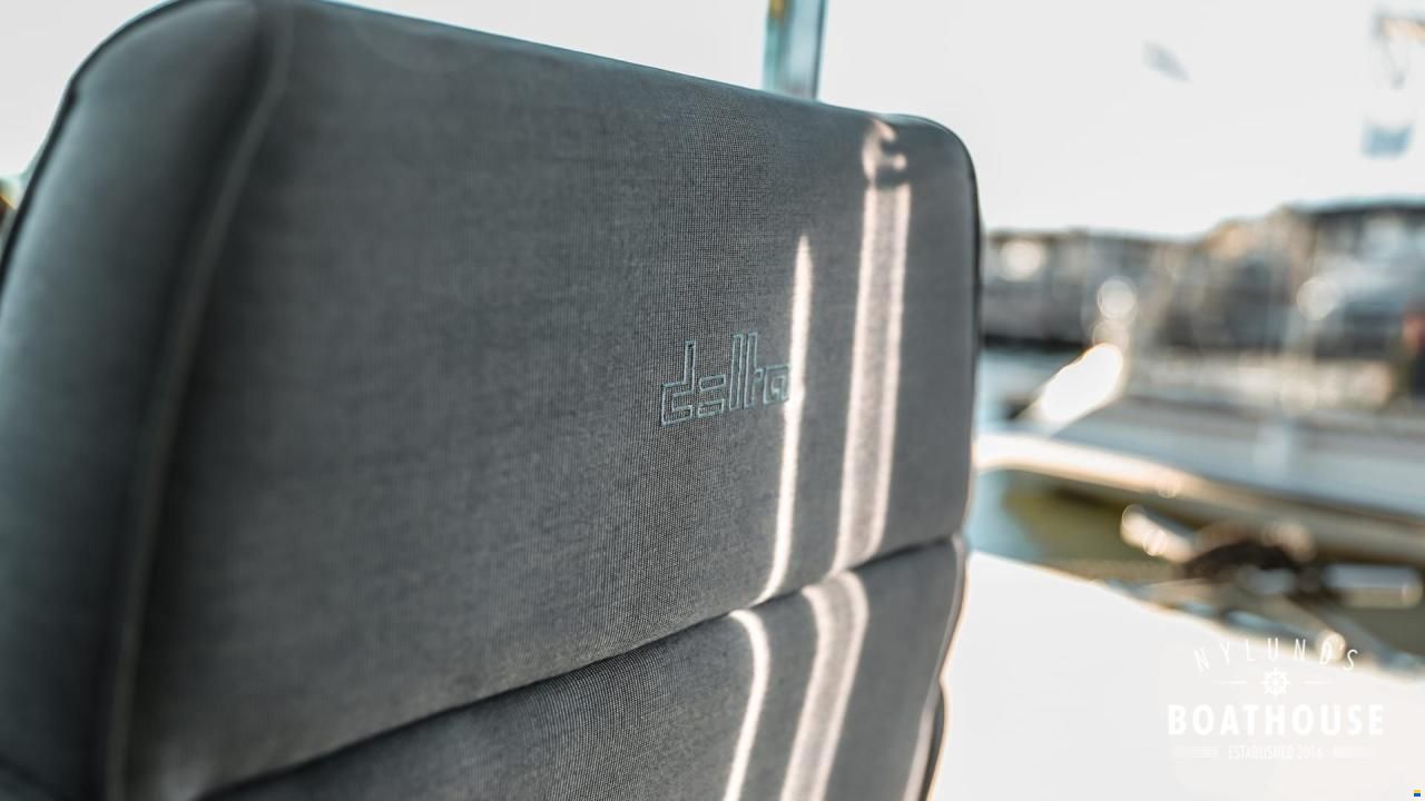 Delta Powerboats 40 WA