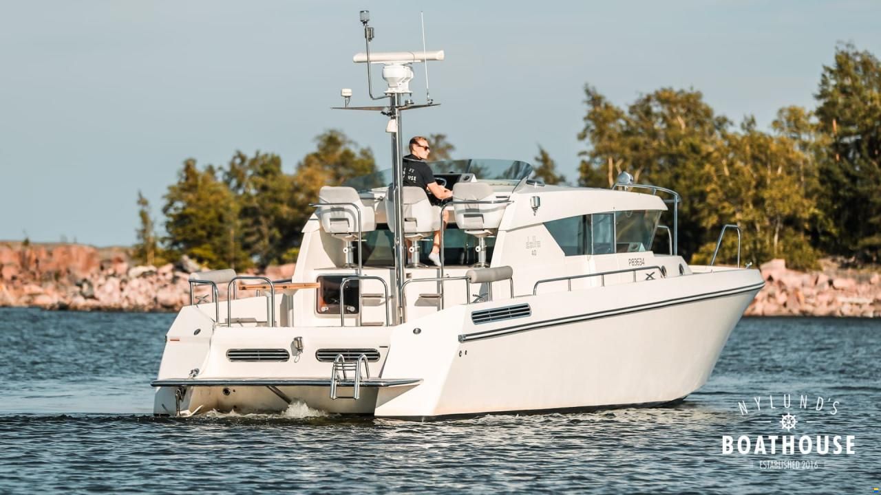 Delta Powerboats 40 WA