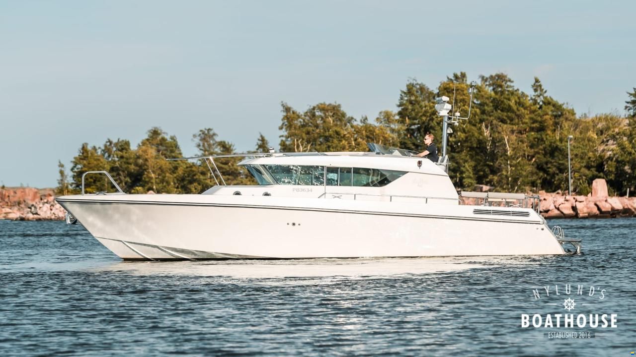 Delta Powerboats 40 WA