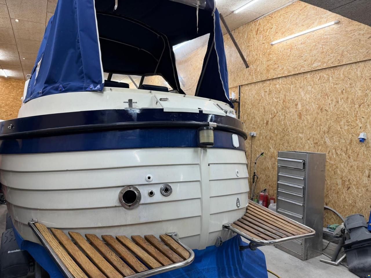 Framboat 690