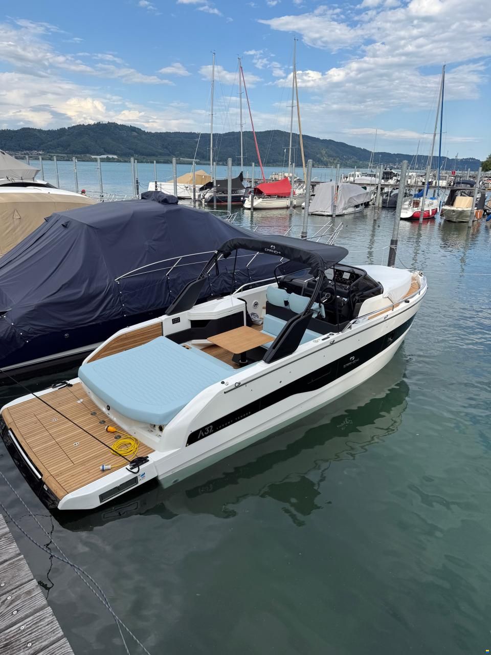 Cranchi A32 Luxury Tender