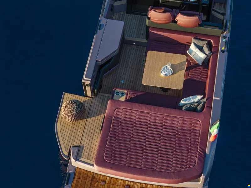 Cranchi A32 Luxury Tender