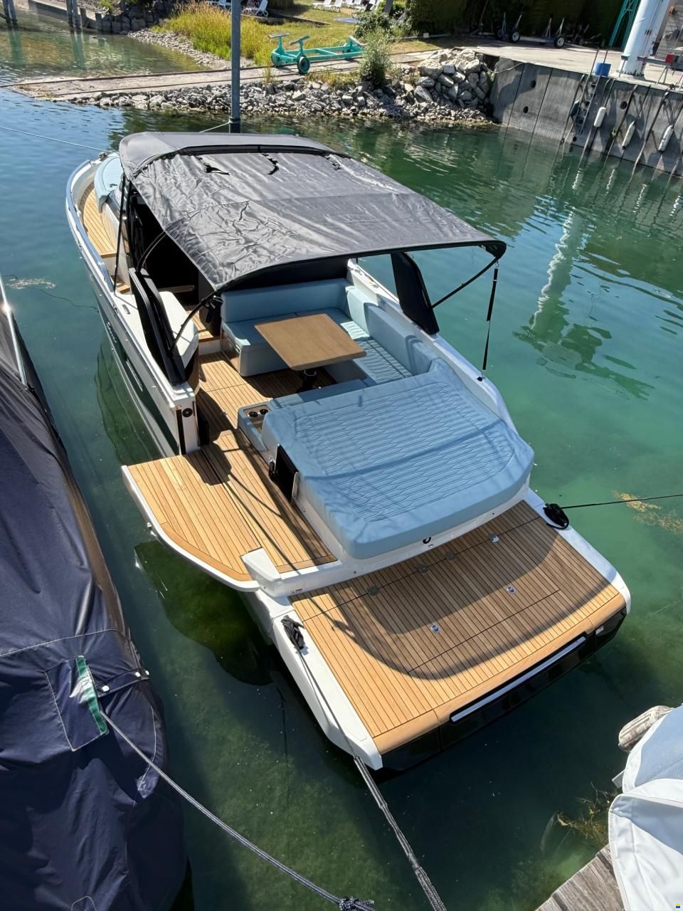 Cranchi A32 Luxury Tender