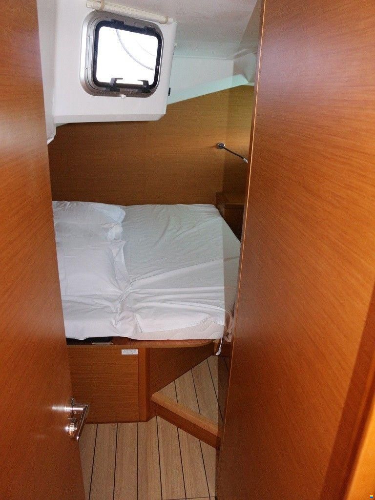 Jeanneau 54