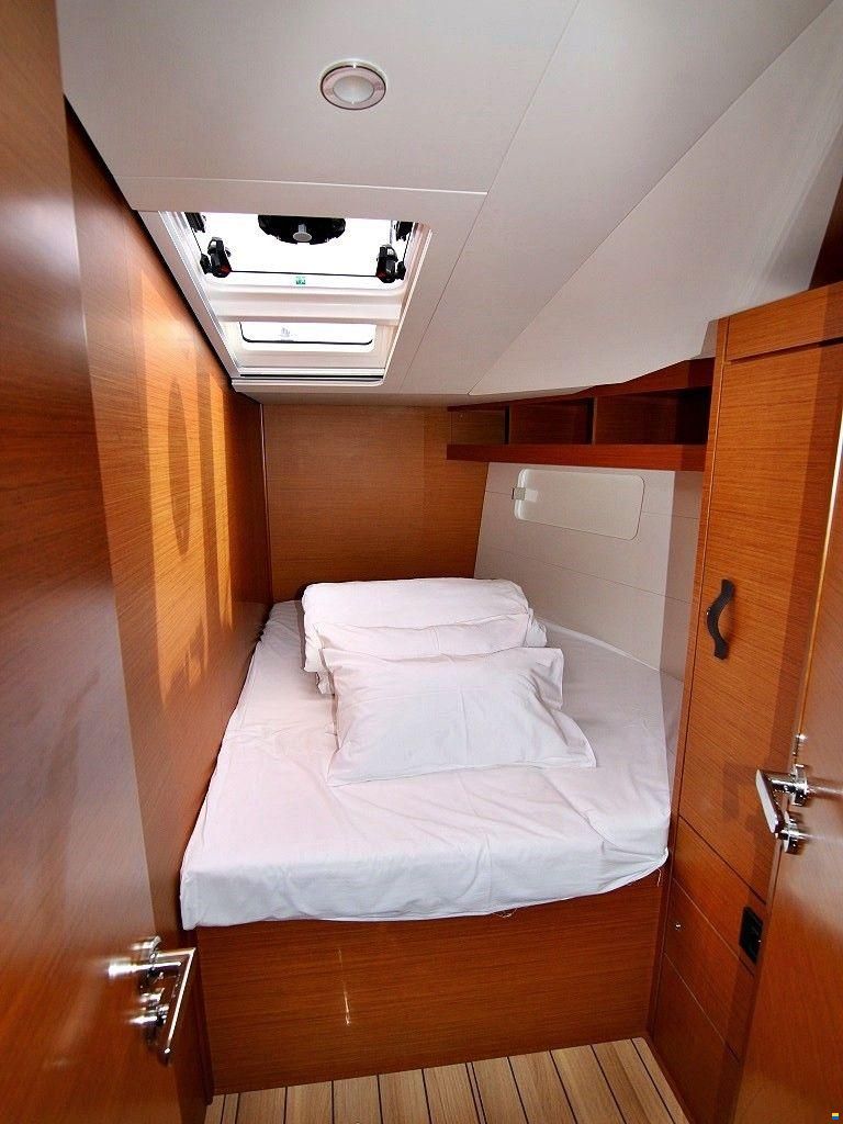 Jeanneau 54