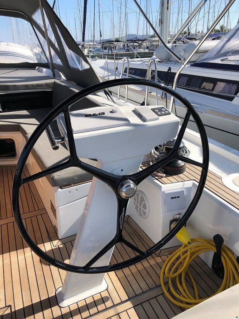 Beneteau Oceanis 51.1