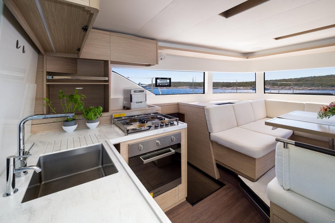 Lagoon 51
