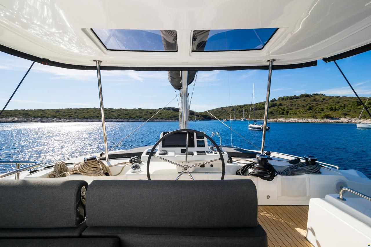 Lagoon 51