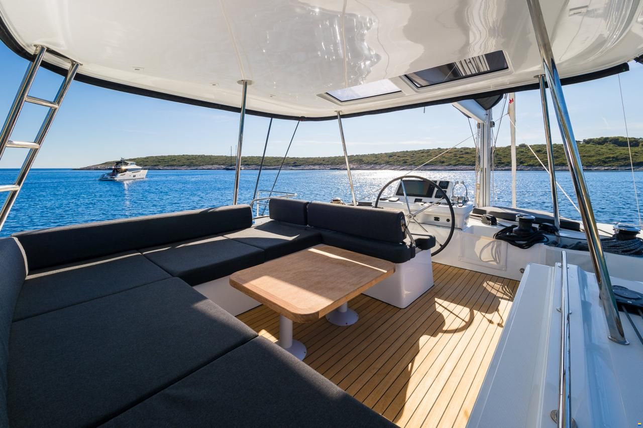 Lagoon 51