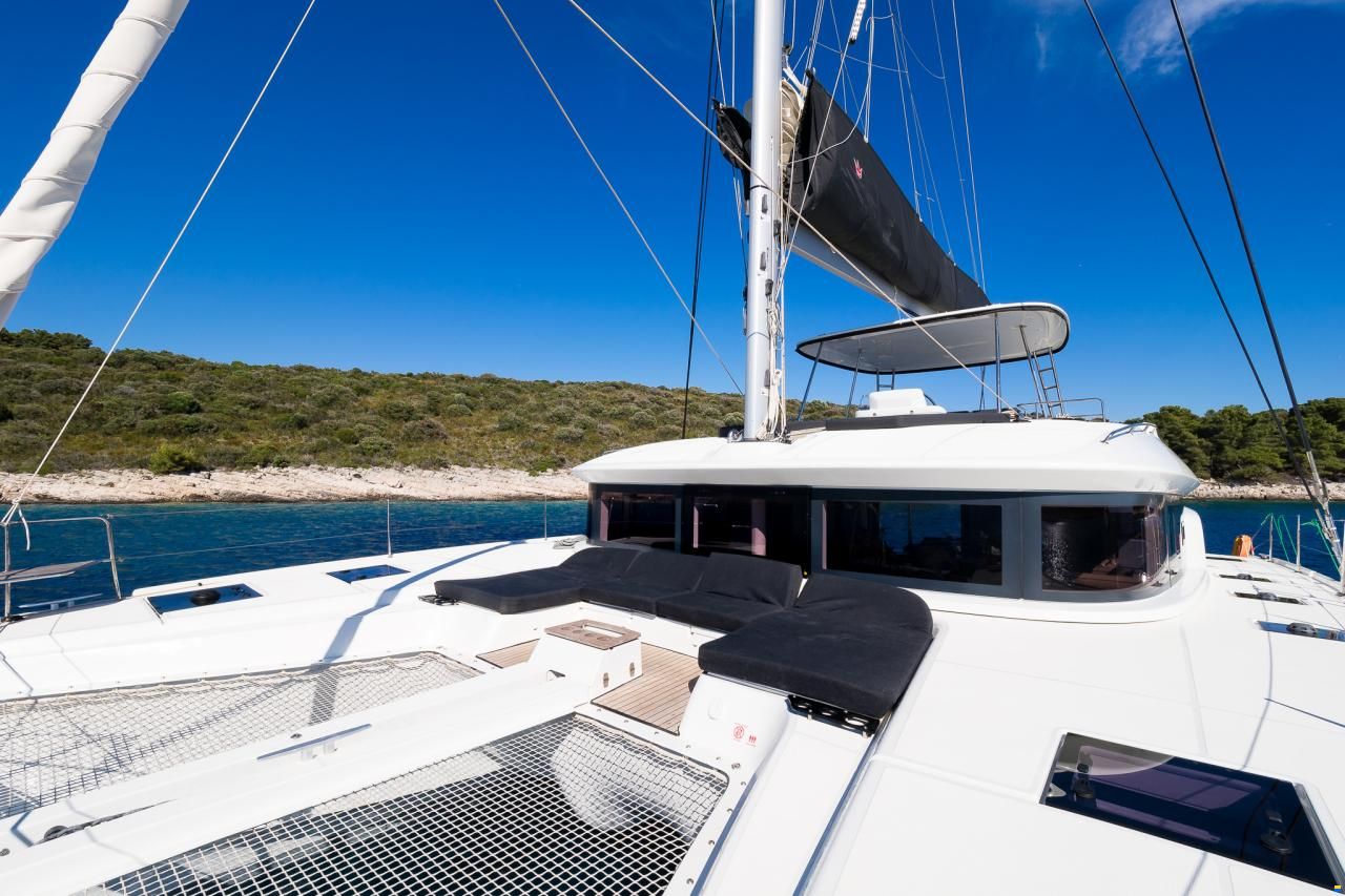 Lagoon 51