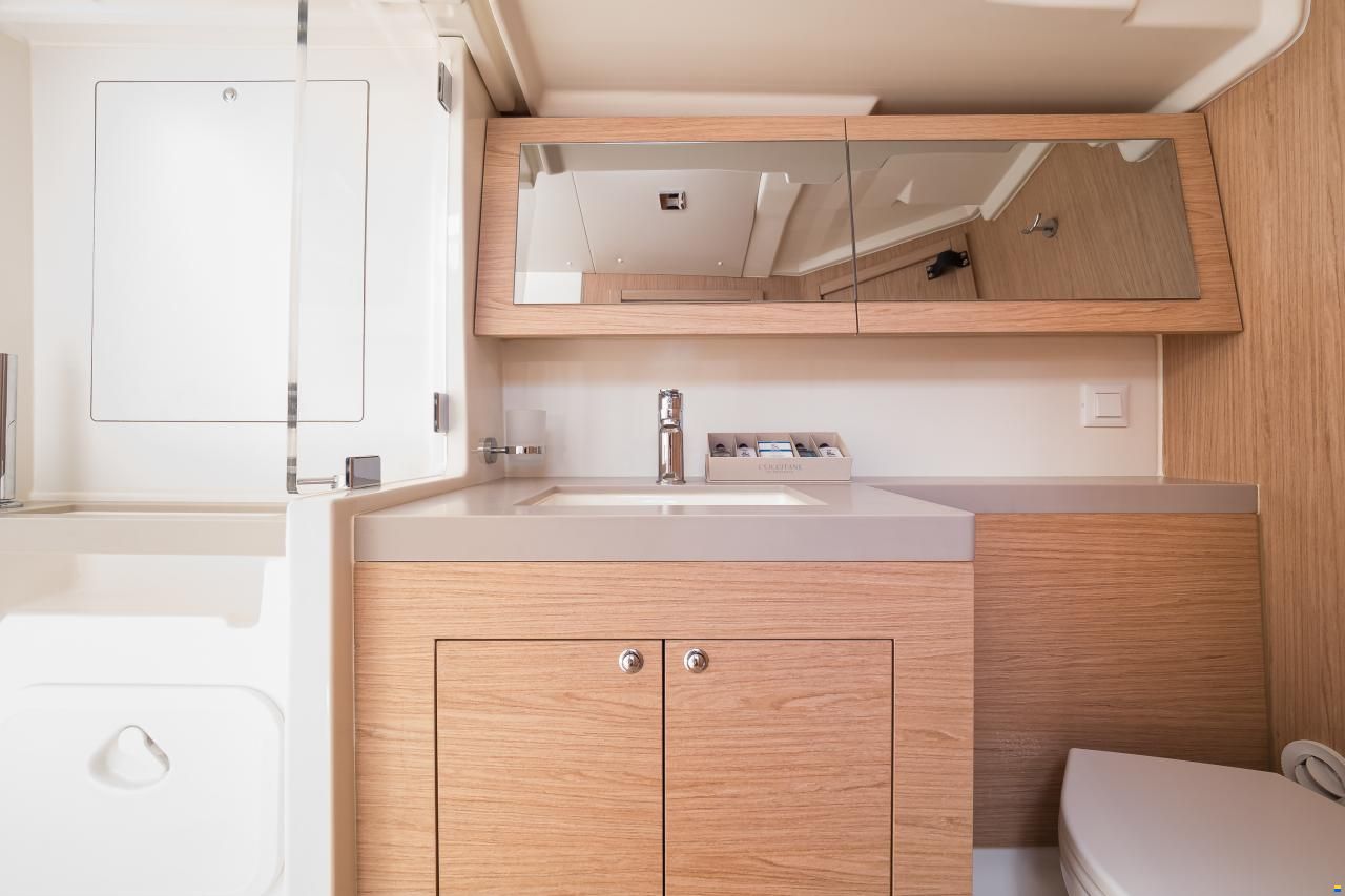 Beneteau Oceanis 51.1