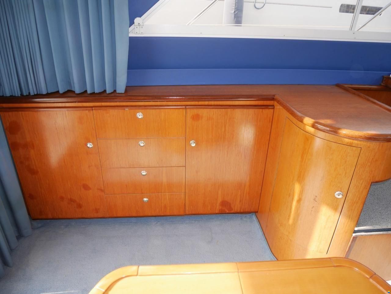 Fairline Phantom 37
