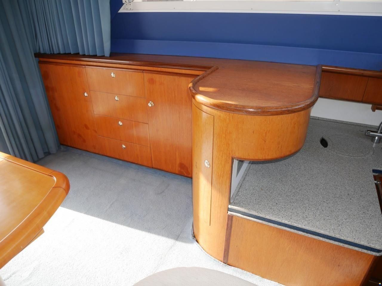 Fairline Phantom 37
