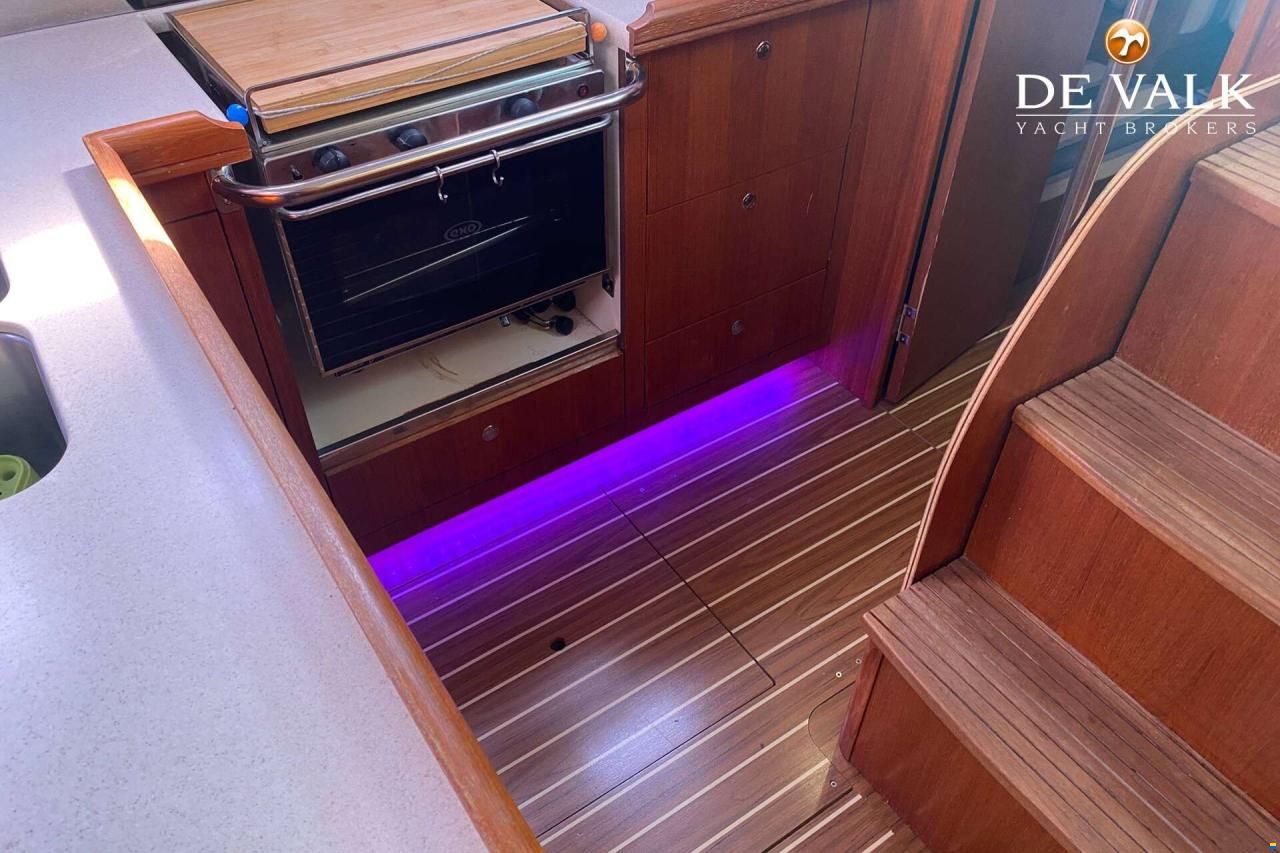 Hunter Marine Legend 380