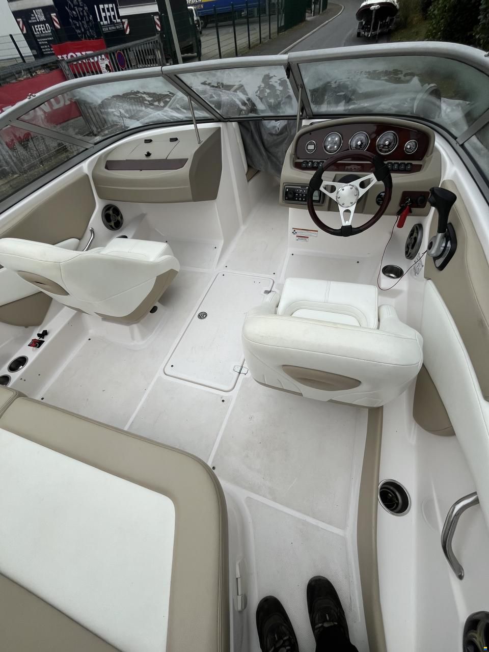 Regal 1900 LE