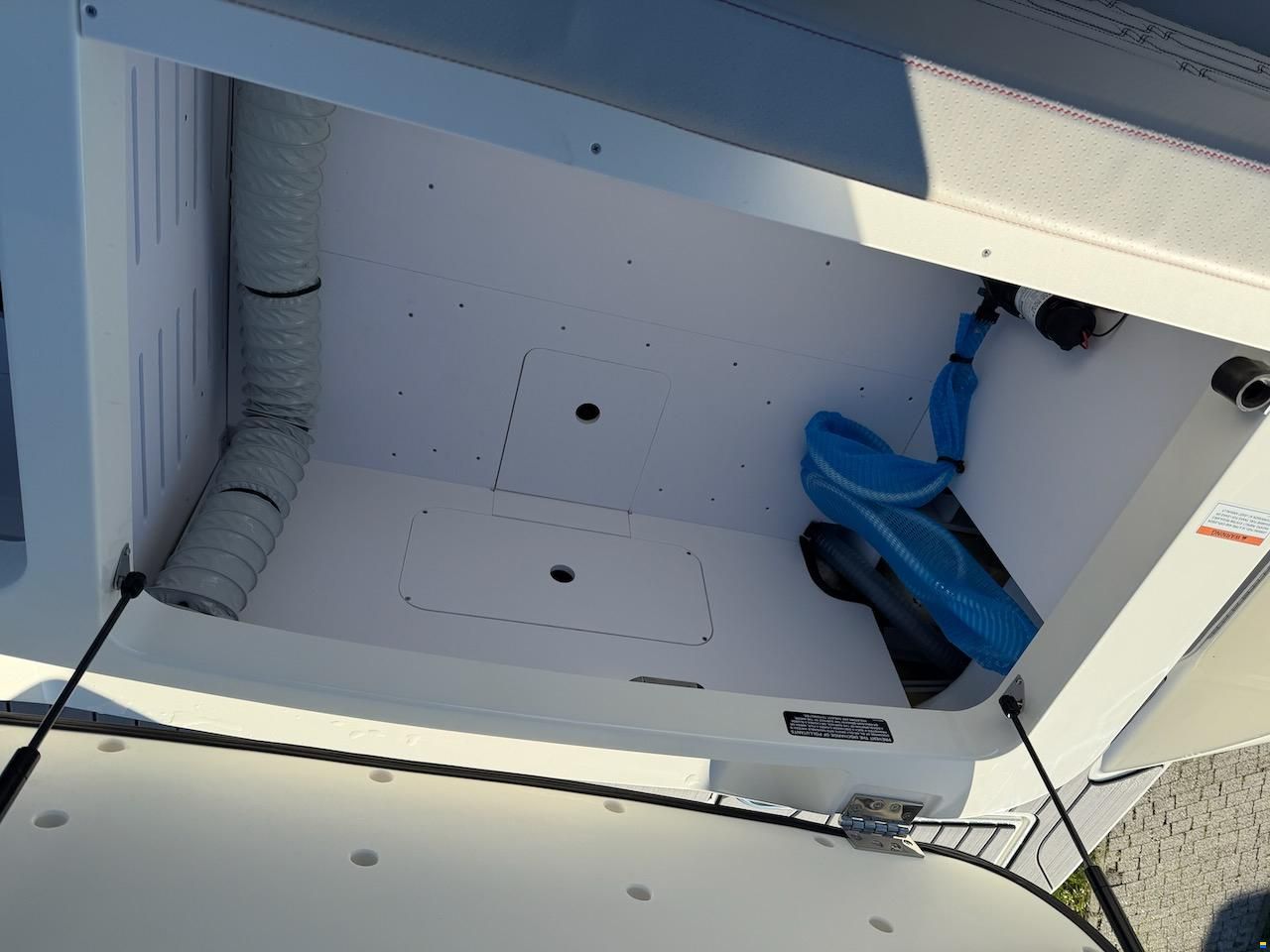 Sea Ray SPX-R 190 Outboard