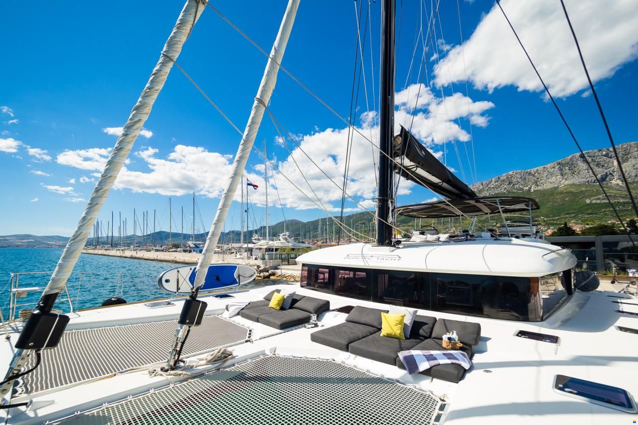 Lagoon 620 Essense