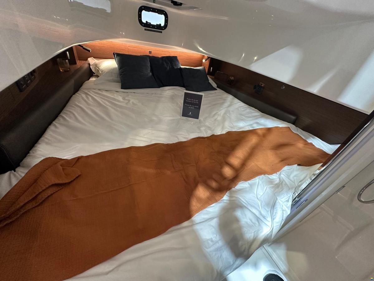 Wellcraft 38 T-Top