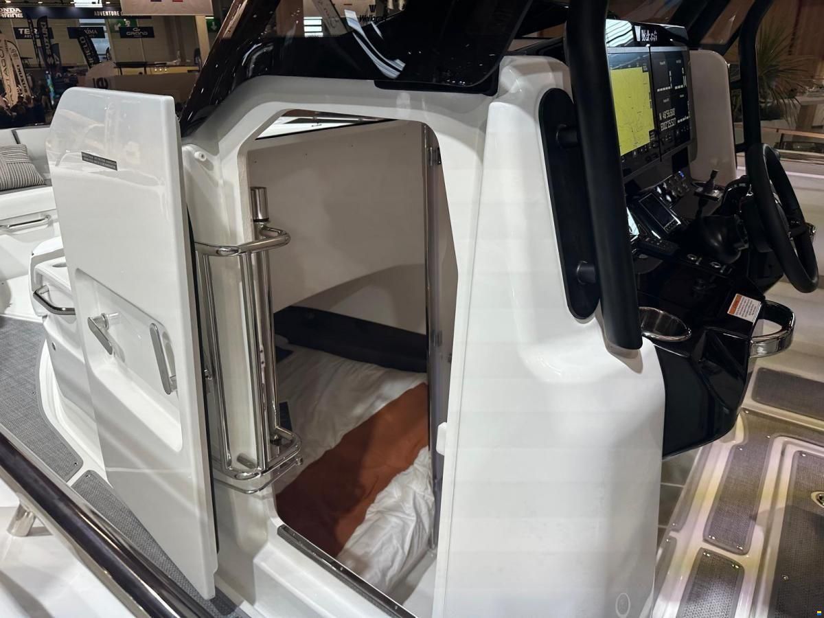 Wellcraft 38 T-Top