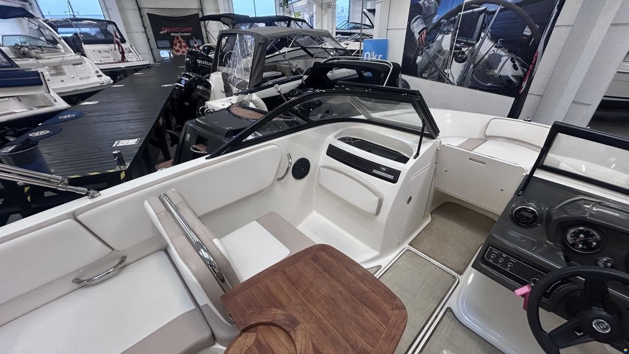 Bayliner VR5 Bowrider