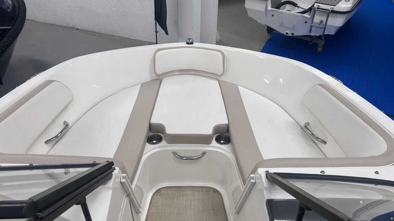 Bayliner VR5 Bowrider