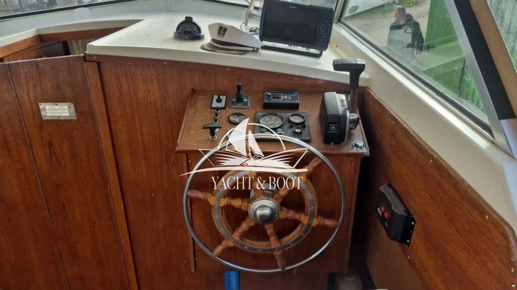 Marco Yachts 810
