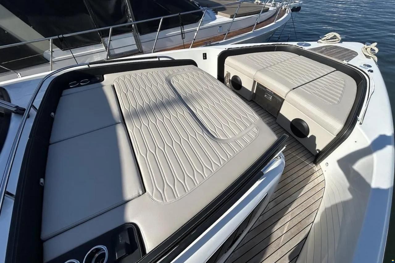 Cranchi A46 Luxury Tender