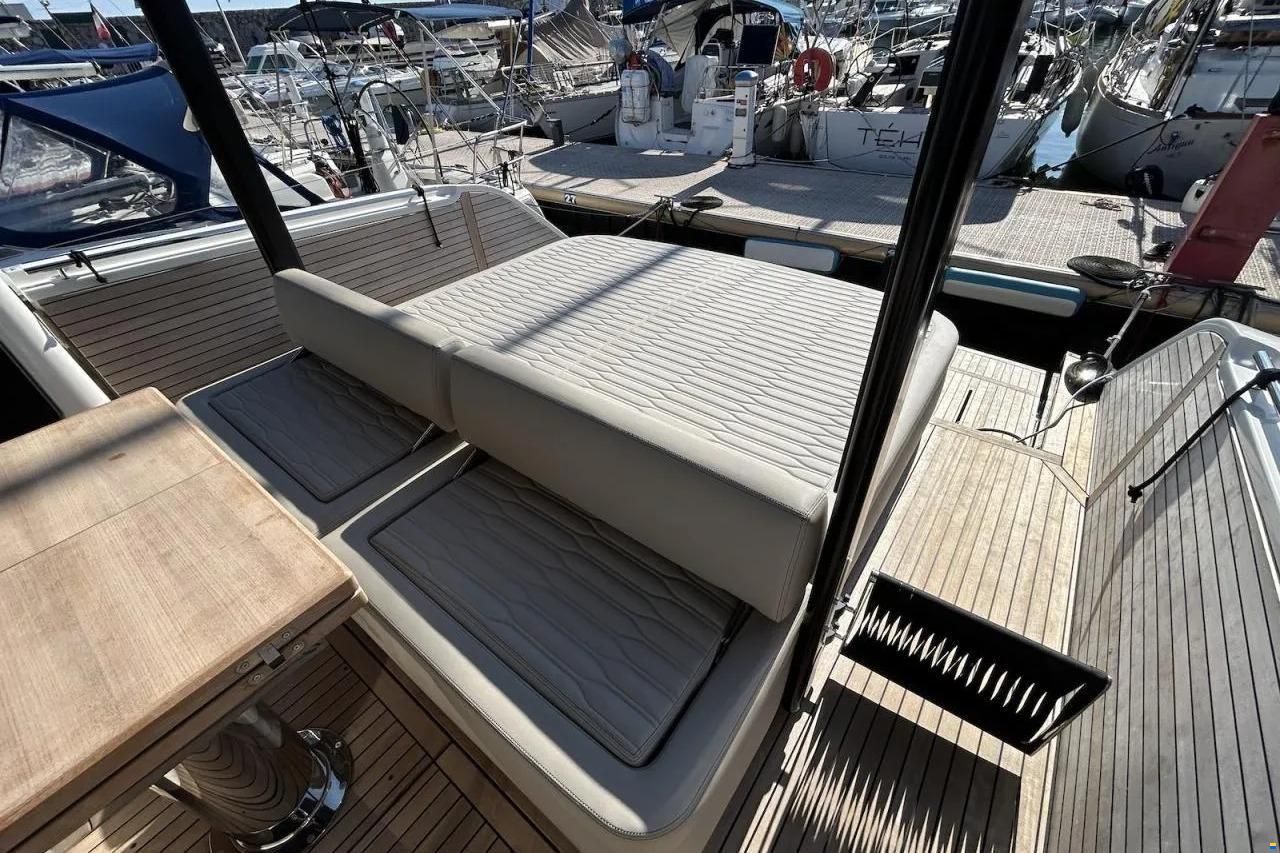 Cranchi A46 Luxury Tender